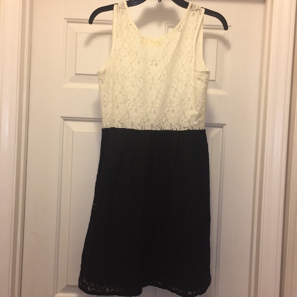 Francesca's black and white dress size Medium - Picture 5 of 6
